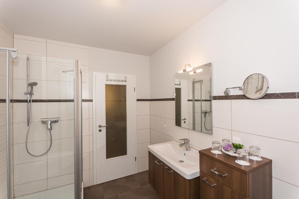 Apartmenthaus Kleiner Falke Binz Exteriör bild